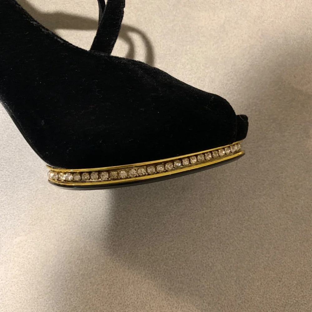 NWOB Adrianna Papell Black Velvet Leather Platform Pumps sz 8.5 M